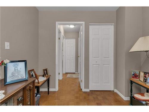 187 Sutherland Drive, Kingston, ON - Indoor Photo Showing Other Room