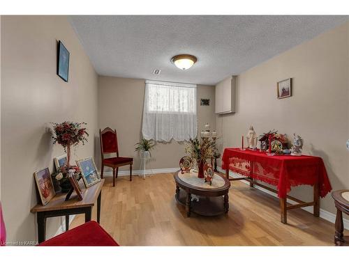 187 Sutherland Drive, Kingston, ON - Indoor Photo Showing Other Room