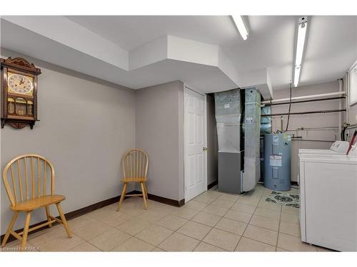 187 Sutherland Drive, Kingston, ON - Indoor Photo Showing Laundry Room