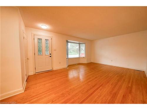 311 Portsmouth Avenue, Kingston, ON - Indoor Photo Showing Other Room