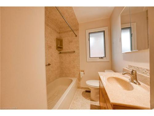 311 Portsmouth Avenue, Kingston, ON - Indoor Photo Showing Bathroom