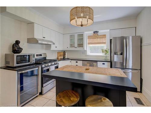 261 Arthur Street, Gananoque, ON - Indoor Photo Showing Kitchen