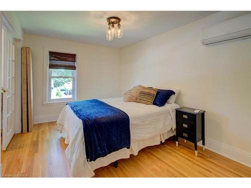 261 Arthur Street, Gananoque, ON - Indoor Photo Showing Bedroom