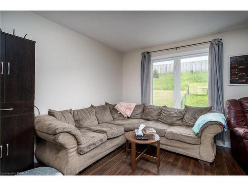 66 Amy Lynn Drive, Amherstview, ON - Indoor Photo Showing Living Room