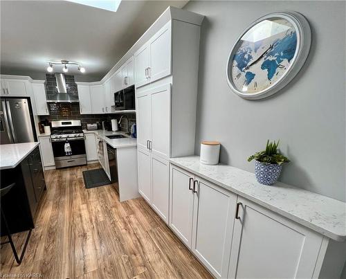 857 Peachwood Street, Kingston, ON - Indoor Photo Showing Kitchen