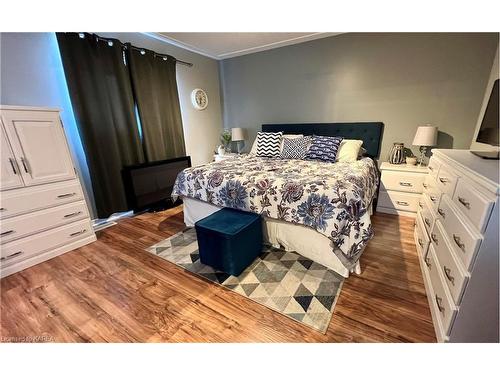 857 Peachwood Street, Kingston, ON - Indoor Photo Showing Bedroom