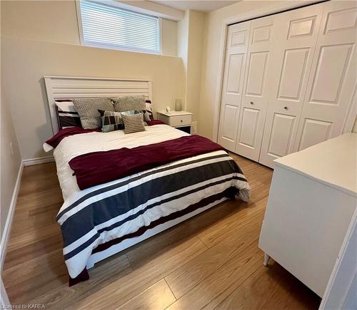 857 Peachwood Street, Kingston, ON - Indoor Photo Showing Bedroom