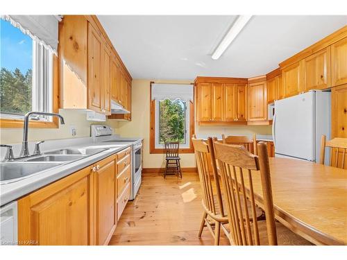 1256 Drummond 9A Concession, Perth, ON - Indoor Photo Showing Kitchen With Double Sink