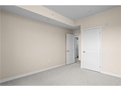 310-740 Augusta Drive, Kingston, ON - Indoor Photo Showing Other Room