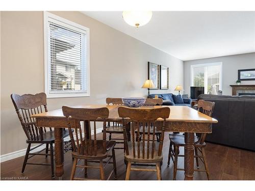 2630 Delmar Street, Kingston, ON - Indoor Photo Showing Dining Room