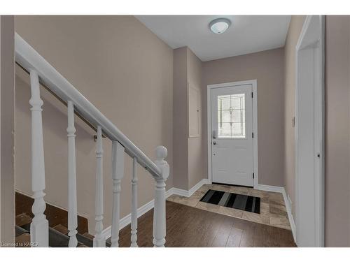 6 Pine Street, Kingston, ON - Indoor Photo Showing Other Room