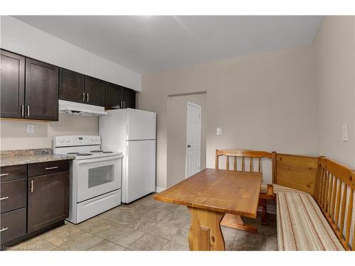 6 Pine Street, Kingston, ON - Indoor Photo Showing Kitchen