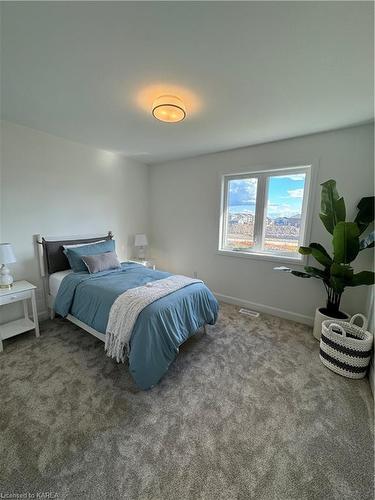 219 Superior Drive, Amherstview, ON - Indoor Photo Showing Bedroom