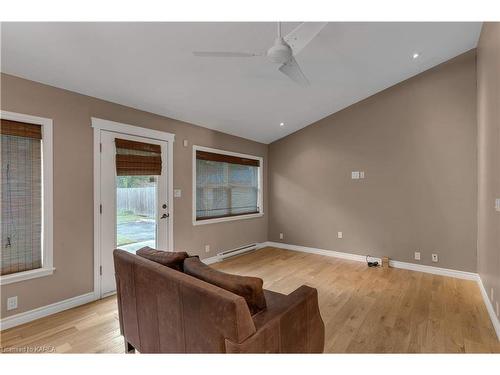 150 Patrick Street, Kingston, ON - Indoor Photo Showing Other Room