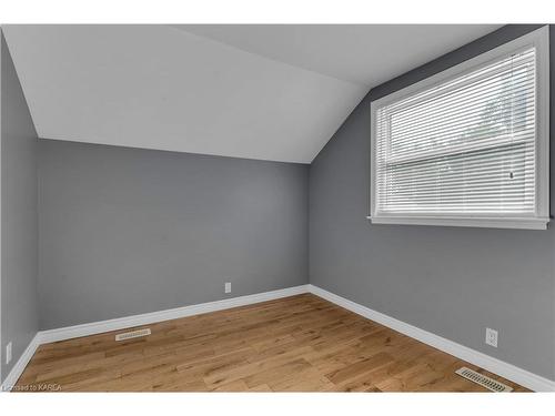 150 Patrick Street, Kingston, ON - Indoor Photo Showing Other Room