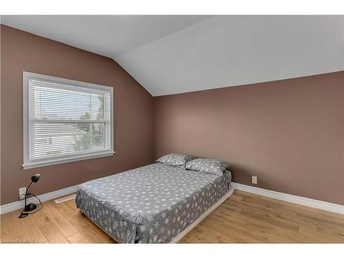 150 Patrick Street, Kingston, ON - Indoor Photo Showing Bedroom