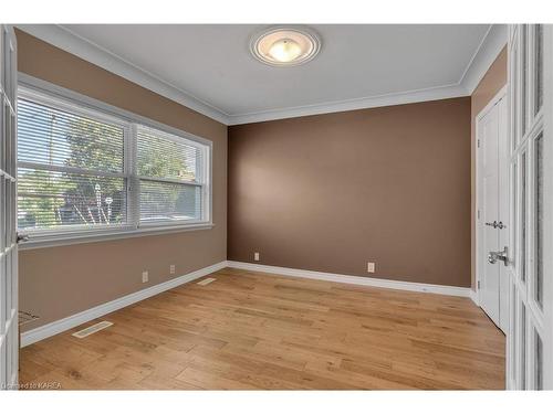 150 Patrick Street, Kingston, ON - Indoor Photo Showing Other Room