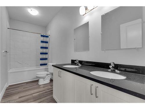 406-501 Frontenac Street, Kingston, ON - Indoor Photo Showing Bathroom