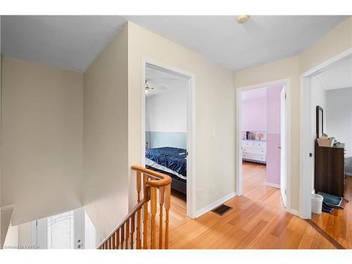 866 Muirfield Crescent, Kingston, ON - Indoor Photo Showing Other Room