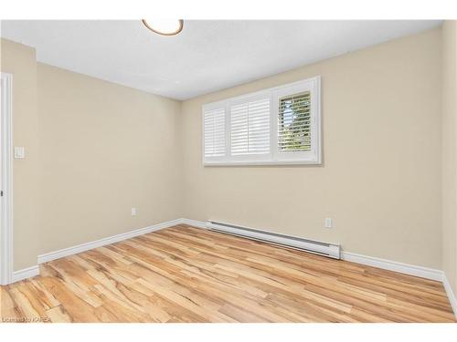 409 Regent Street, Kingston, ON - Indoor Photo Showing Other Room