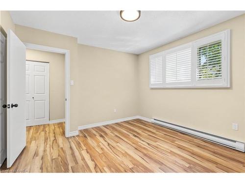 409 Regent Street, Kingston, ON - Indoor Photo Showing Other Room