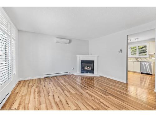 409 Regent Street, Kingston, ON - Indoor Photo Showing Living Room With Fireplace