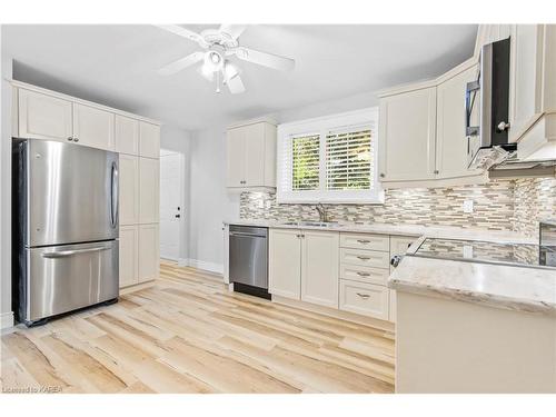 411 Regent Street, Kingston, ON - Indoor Photo Showing Kitchen With Double Sink With Upgraded Kitchen