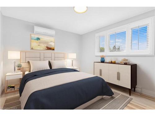 411 Regent Street, Kingston, ON - Indoor Photo Showing Bedroom