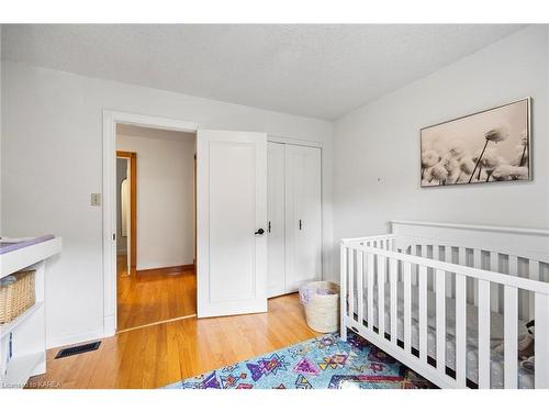 891 Safari Drive, Kingston, ON - Indoor Photo Showing Bedroom