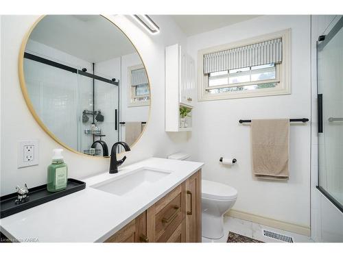 169 Belmont Avenue, Kingston, ON - Indoor Photo Showing Bathroom