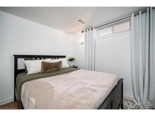 169 Belmont Avenue, Kingston, ON - Indoor Photo Showing Bedroom