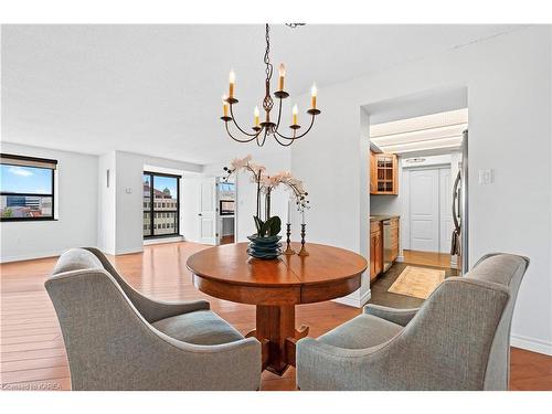 702-165 Ontario Street, Kingston, ON - Indoor Photo Showing Dining Room