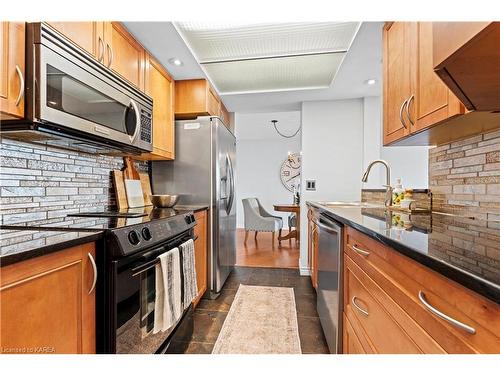 702-165 Ontario Street, Kingston, ON - Indoor Photo Showing Kitchen