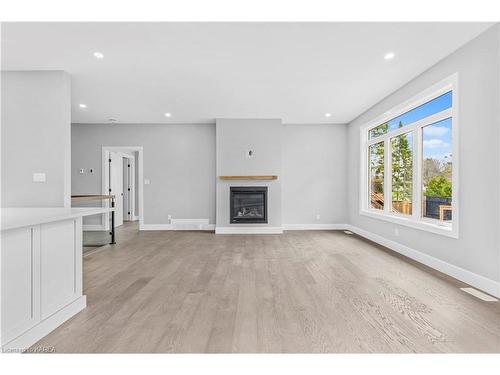 628 Graceland Avenue, Kingston, ON - Indoor Photo Showing Kitchen With Upgraded Kitchen