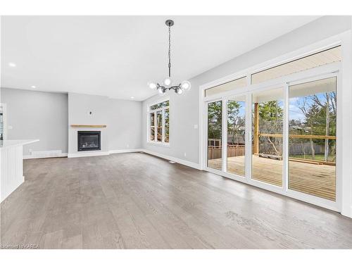 628 Graceland Avenue, Kingston, ON - Indoor Photo Showing Kitchen