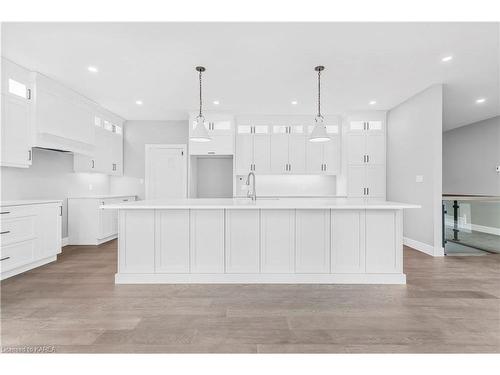 628 Graceland Avenue, Kingston, ON - Indoor Photo Showing Kitchen