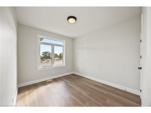 136 Mcdonough Crescent, Amherstview, ON - Indoor Photo Showing Other Room