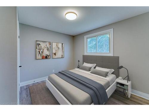 1-1344 Waverley Crescent, Kingston, ON - Indoor Photo Showing Bedroom