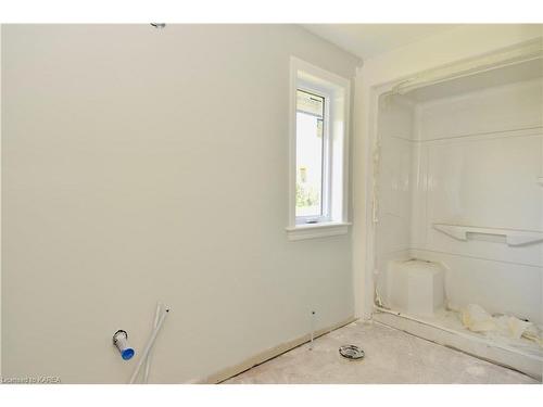 192 Cherrywood Parkway, Napanee, ON - Indoor Photo Showing Bathroom