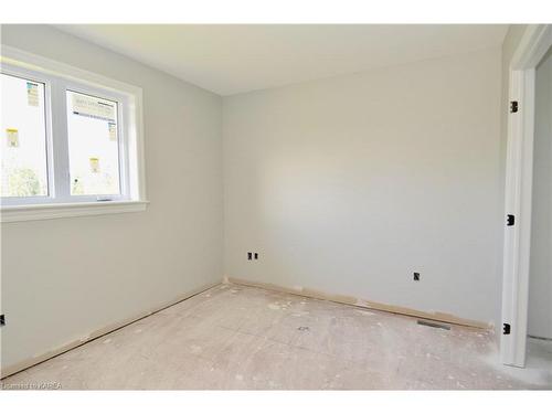 192 Cherrywood Parkway, Napanee, ON - Indoor Photo Showing Other Room