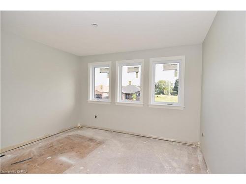 192 Cherrywood Parkway, Napanee, ON - Indoor Photo Showing Other Room