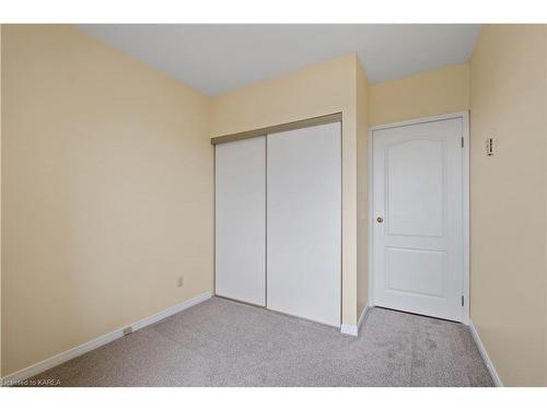 402-649 Davis Drive, Kingston, ON - Indoor Photo Showing Other Room