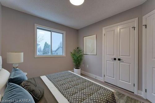 1-1344 Brackenwood Crescent, Kingston, ON - Indoor Photo Showing Bedroom