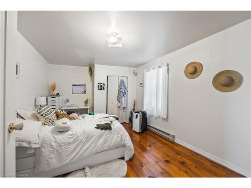 121 William Street, Kingston, ON - Indoor Photo Showing Bedroom