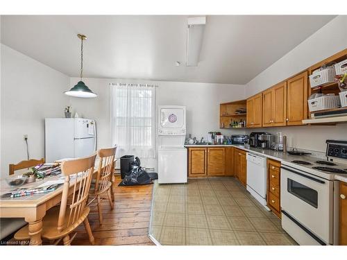 121 William Street, Kingston, ON - Indoor Photo Showing Kitchen