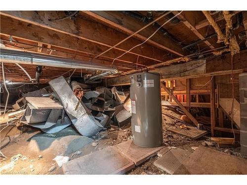 5542 Perth Road Crescent, Kingston, ON - Indoor Photo Showing Basement