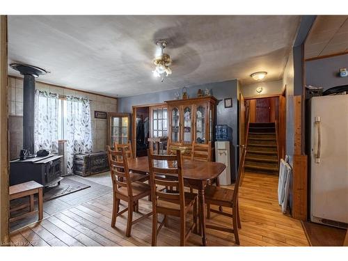 5542 Perth Road Crescent, Kingston, ON - Indoor Photo Showing Dining Room