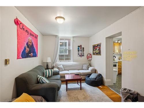 117/119 William Street, Kingston, ON - Indoor Photo Showing Kitchen