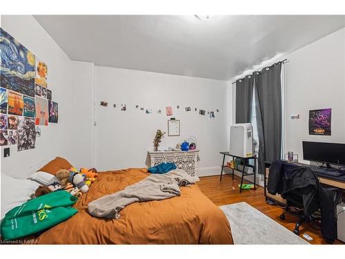 117/119 William Street, Kingston, ON - Indoor Photo Showing Bedroom