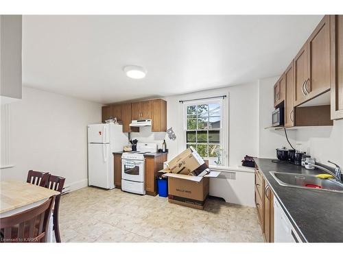 117/119 William Street, Kingston, ON - Indoor Photo Showing Kitchen